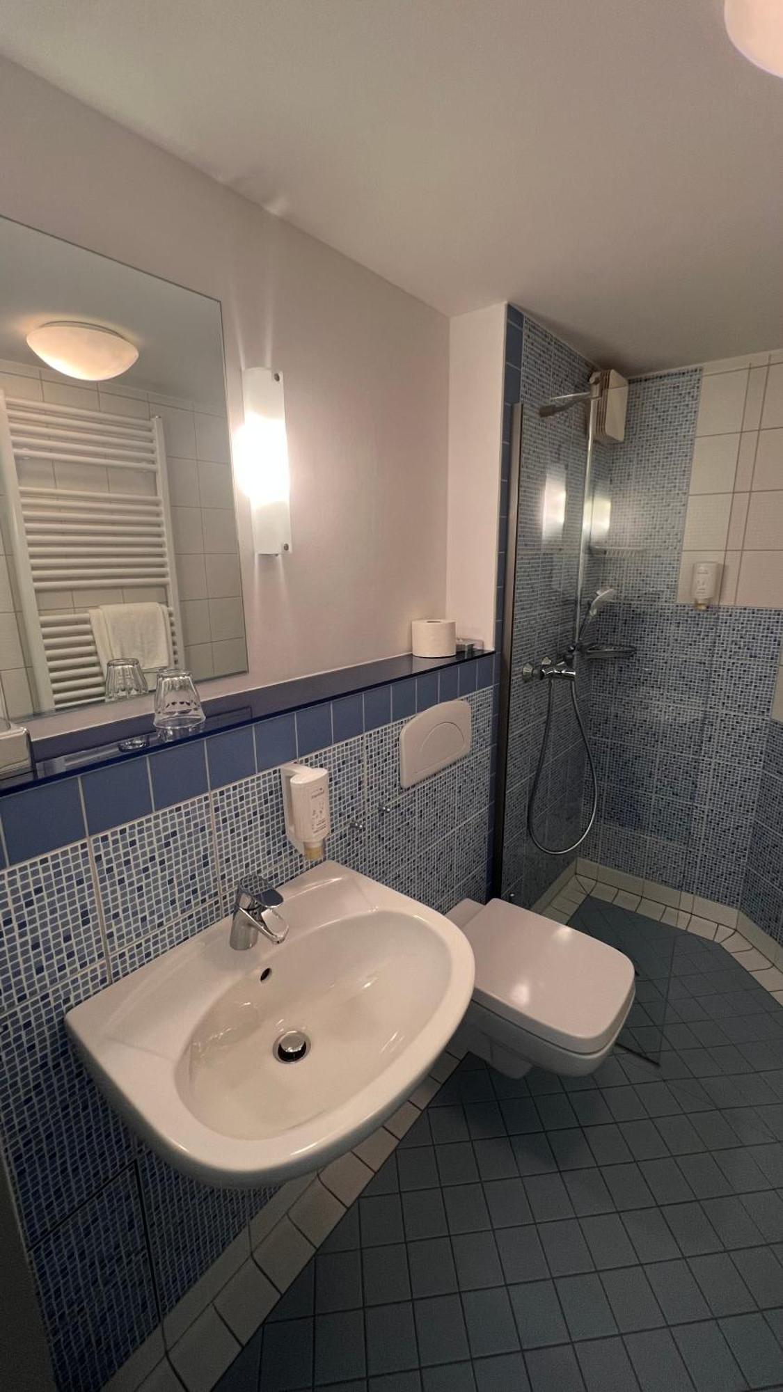 In Via Hotel Падерборн Екстериор снимка